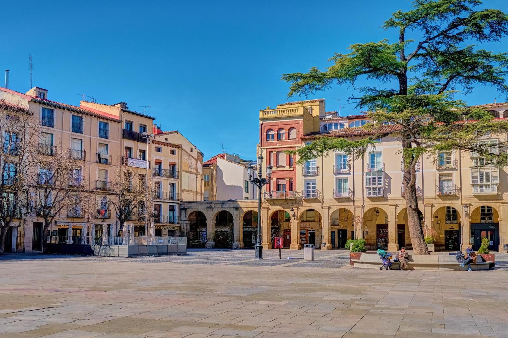 Balcon Del Mercado By Clabao Logrono Luaran gambar