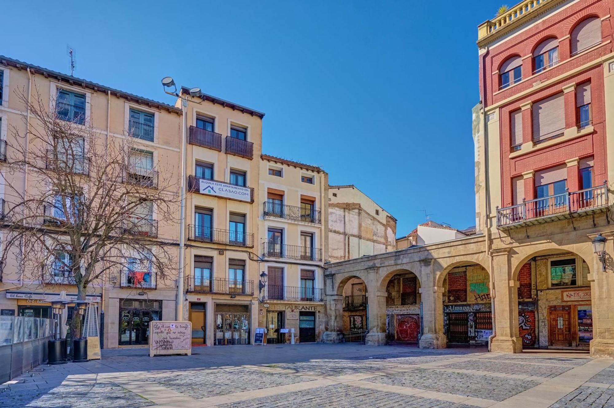 Balcon Del Mercado By Clabao Logrono Luaran gambar